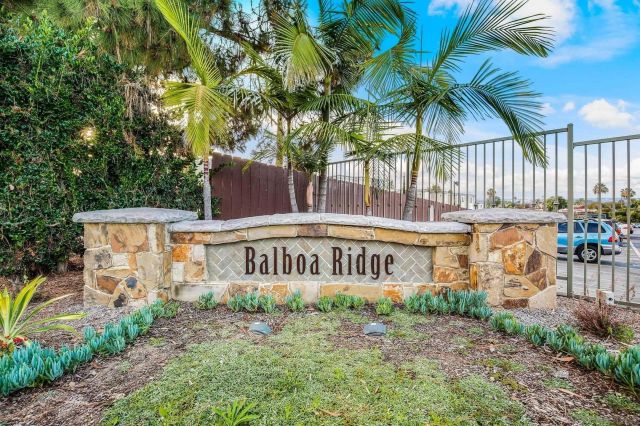 5252 Balboa Arms Dr 205, San Diego, CA 92117