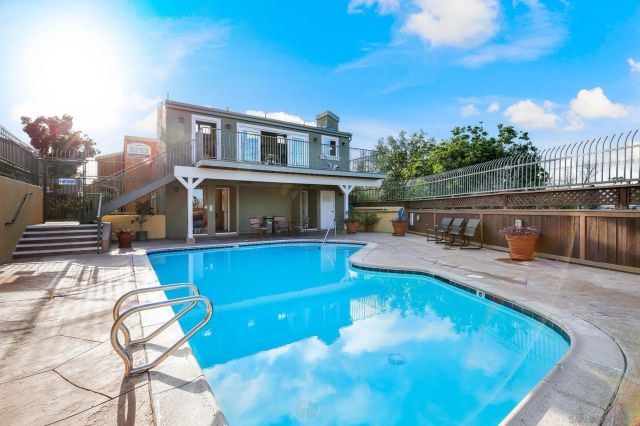 5252 Balboa Arms Dr 205, San Diego, CA 92117