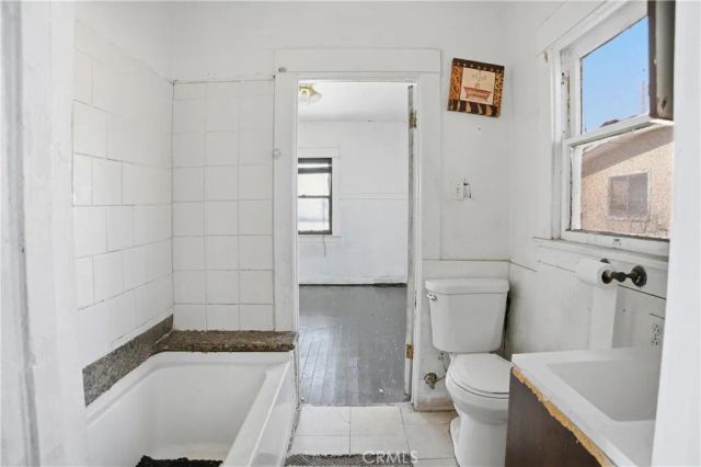 1123 S Kern, Los Angeles, CA 90022