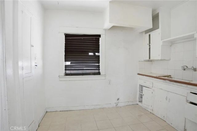 1123 S Kern, Los Angeles, CA 90022