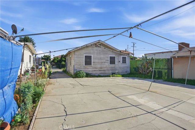 1123 S Kern, Los Angeles, CA 90022