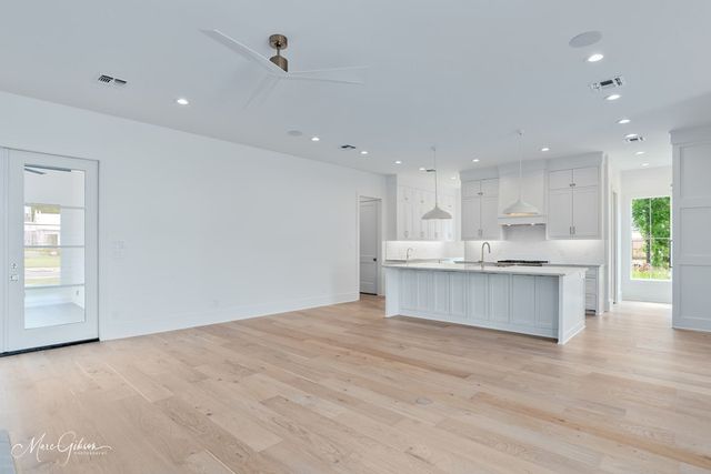 2121 Pecan Square Avenue, Shreveport, LA 71106