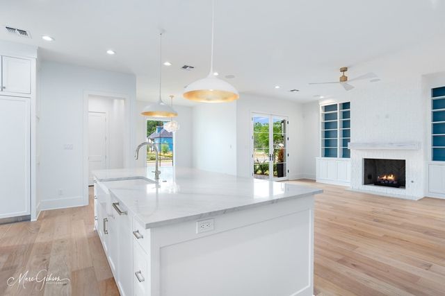 2121 Pecan Square Avenue, Shreveport, LA 71106