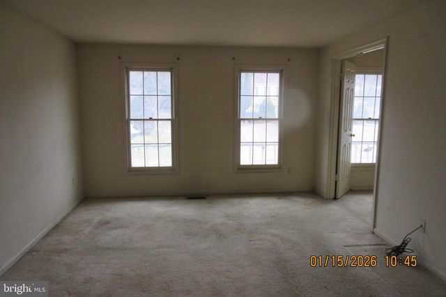 17236 FOUNDERS MILL DR, Rockville, MD 20855