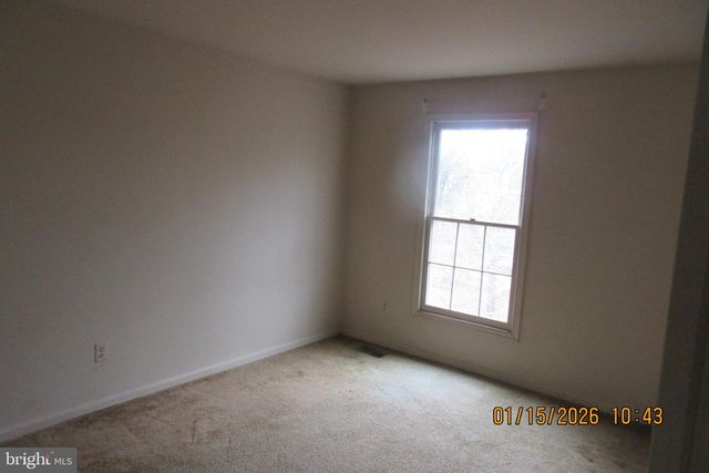 17236 FOUNDERS MILL DR, Rockville, MD 20855