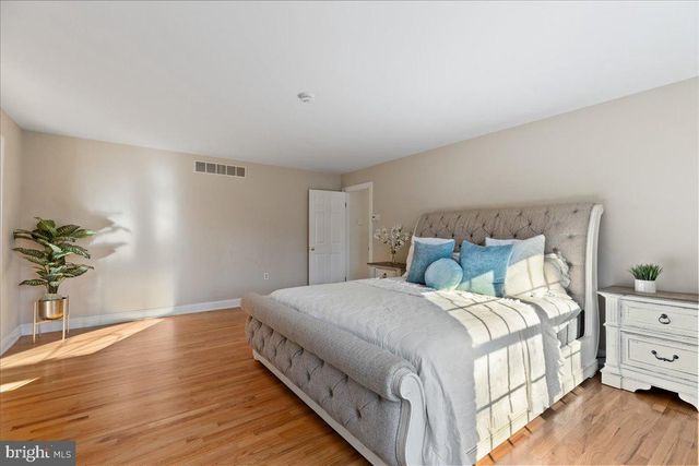 165 ARRETON RD, Princeton, NJ 08540