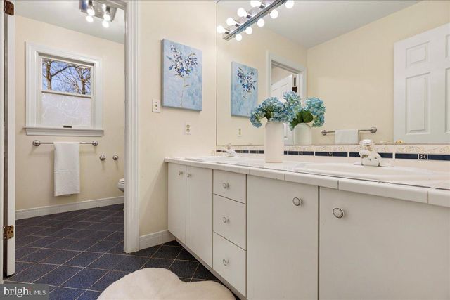 165 ARRETON RD, Princeton, NJ 08540