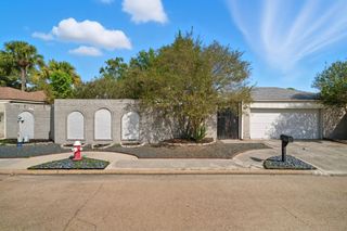 8359 Shadow Wind Drive, Houston, TX 77040