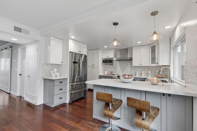 1072 Eagle Lane, Foster City, CA 94404