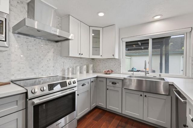 1072 Eagle Lane, Foster City, CA 94404