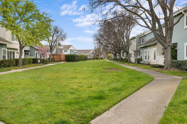 1072 Eagle Lane, Foster City, CA 94404