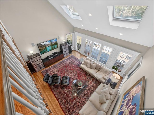 70 Hummingbird Court, Wyckoff, NJ 07481