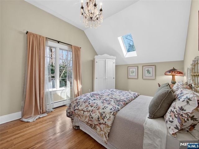 70 Hummingbird Court, Wyckoff, NJ 07481