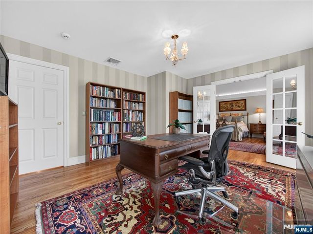 70 Hummingbird Court, Wyckoff, NJ 07481