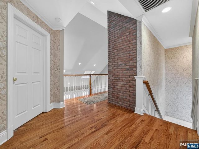 70 Hummingbird Court, Wyckoff, NJ 07481