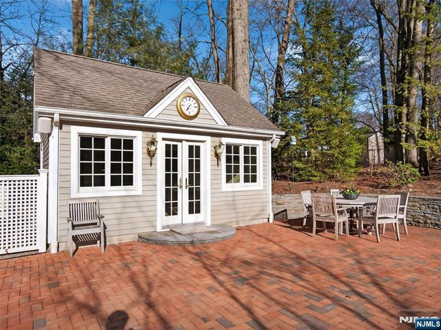 70 Hummingbird Court, Wyckoff, NJ 07481