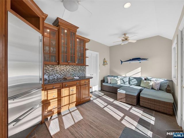 70 Hummingbird Court, Wyckoff, NJ 07481