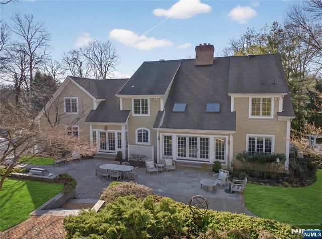 70 Hummingbird Court, Wyckoff, NJ 07481