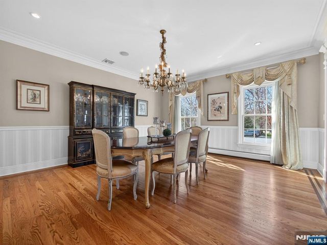70 Hummingbird Court, Wyckoff, NJ 07481