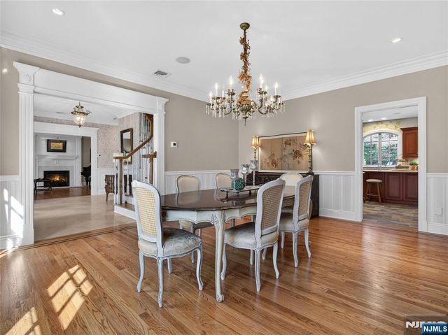 70 Hummingbird Court, Wyckoff, NJ 07481