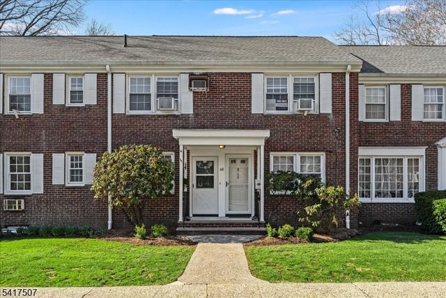 40 Meadowbrook Pl, Maplewood Twp., NJ 07040