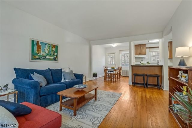 40 Meadowbrook Pl, Maplewood Twp., NJ 07040