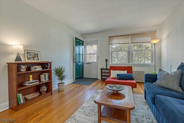 40 Meadowbrook Pl, Maplewood Twp., NJ 07040