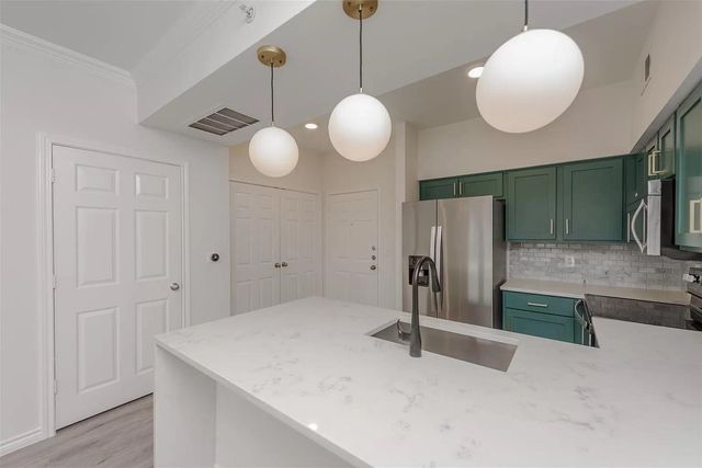 3102 Kings Road 2303, Dallas, TX 75219