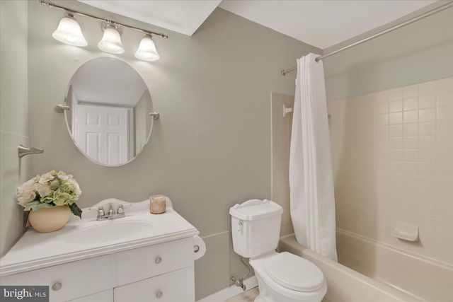 1907 SOCIETY PL, Newtown, PA 18940