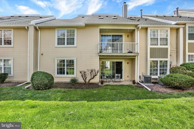 1907 SOCIETY PL, Newtown, PA 18940