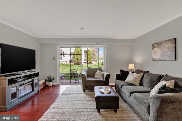1907 SOCIETY PL, Newtown, PA 18940