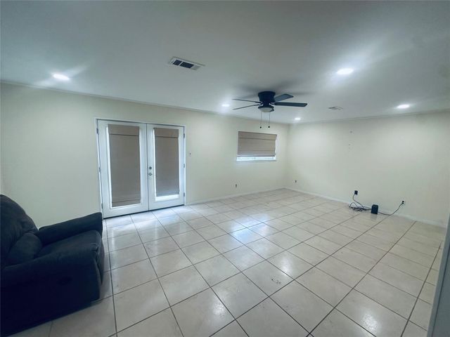 6302 Hanley Lane, Houston, TX 77016