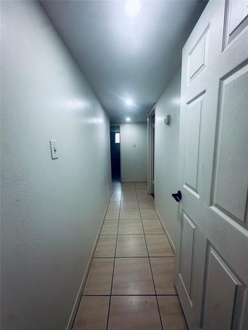 6302 Hanley Lane, Houston, TX 77016