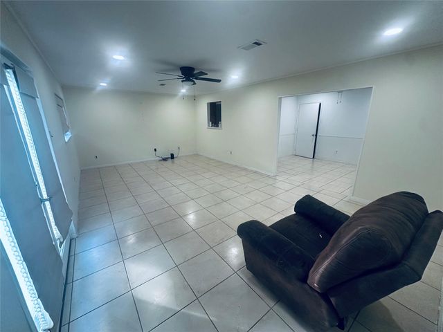 6302 Hanley Lane, Houston, TX 77016