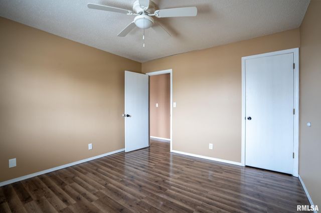 310 W 9TH Street, Johnston City, IL 62951