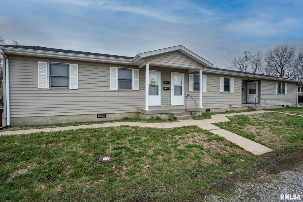 310 W 9TH Street, Johnston City, IL 62951