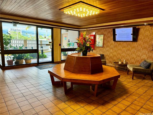 2415 Ala Wai Boulevard 1802, Honolulu, HI 96815