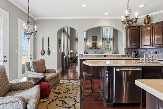 414 Lakeland Circle, Rosharon, TX 77583