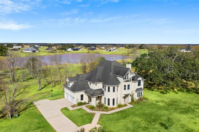 414 Lakeland Circle, Rosharon, TX 77583