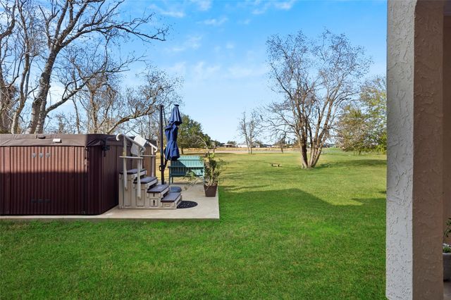 414 Lakeland Circle, Rosharon, TX 77583