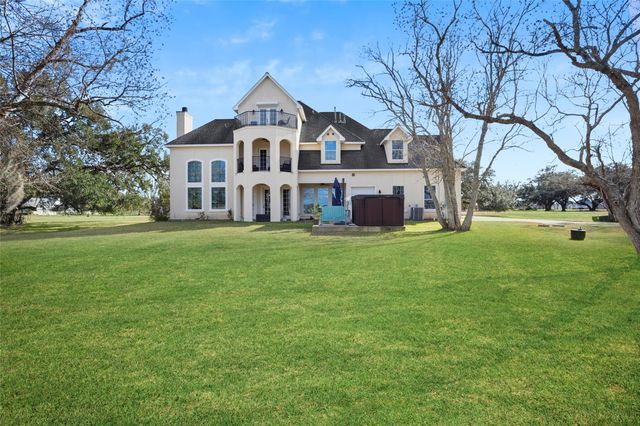 414 Lakeland Circle, Rosharon, TX 77583