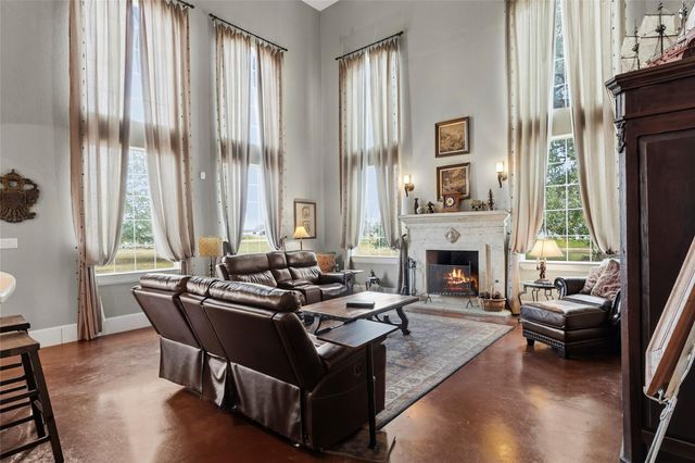 414 Lakeland Circle, Rosharon, TX 77583