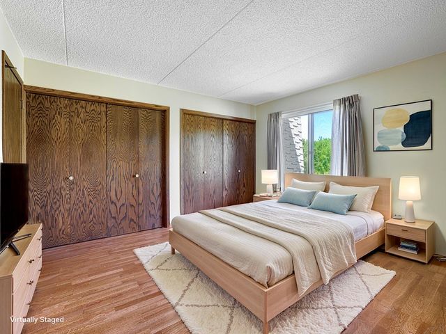 2455 Londin Lane E 322, Maplewood, MN 55119