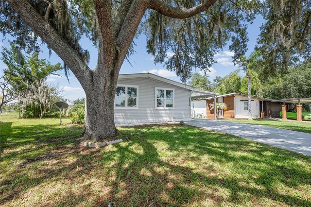 34010 ESTATES LANE, Wesley Chapel, FL 33543