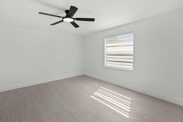 14814 Paddock Drive, Wellington, FL 33414