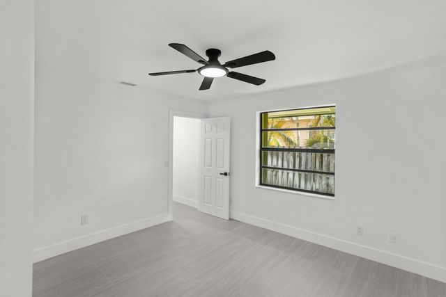 14814 Paddock Drive, Wellington, FL 33414