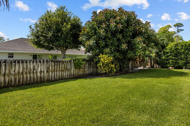 14814 Paddock Drive, Wellington, FL 33414