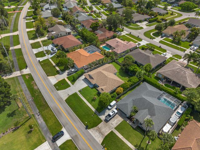 14814 Paddock Drive, Wellington, FL 33414