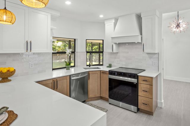 14814 Paddock Drive, Wellington, FL 33414
