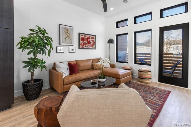 1713 Pallister Street P27, Detroit, MI 48206